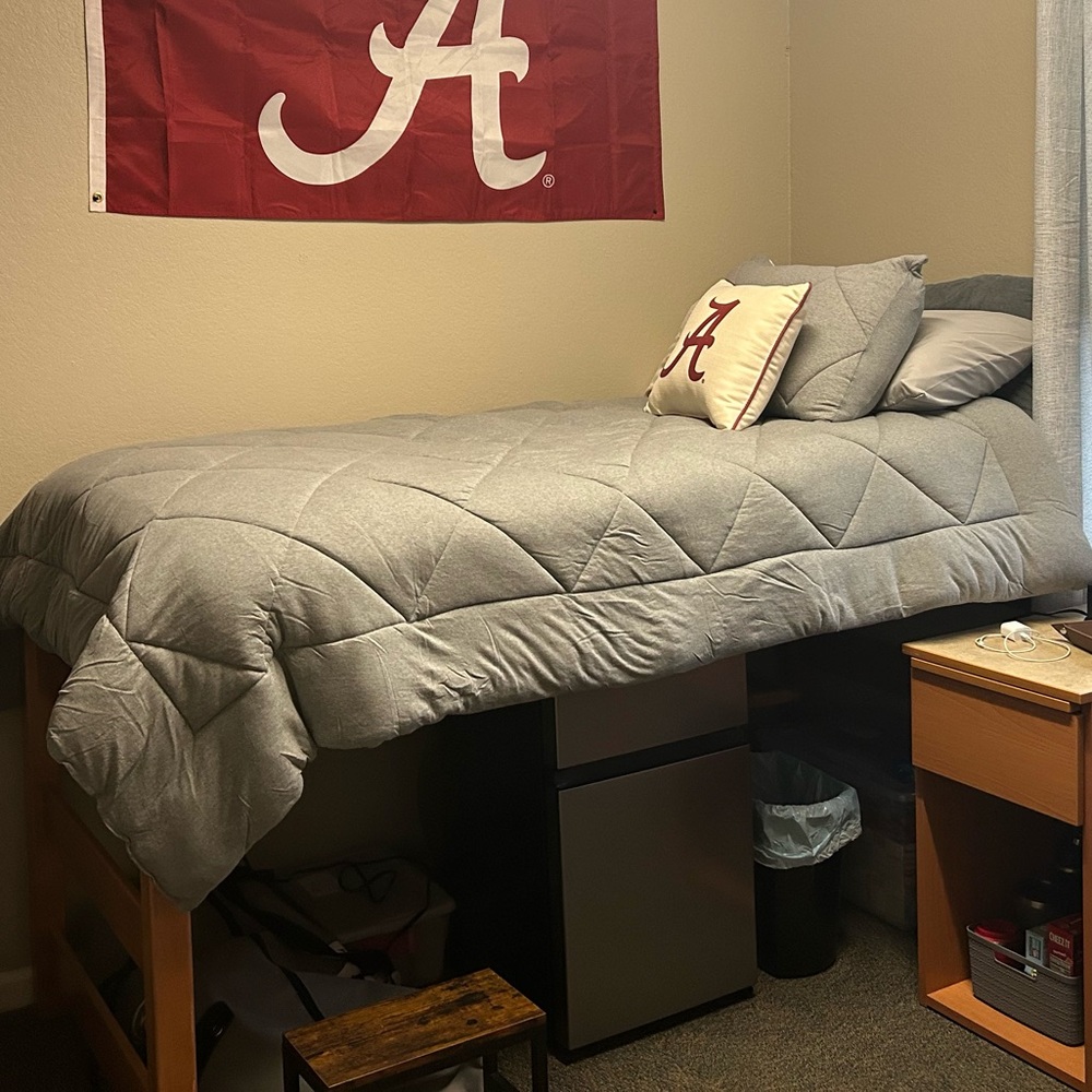 Pottery Barn Teen Gray Quilted Comforter Modern Plush Bedding